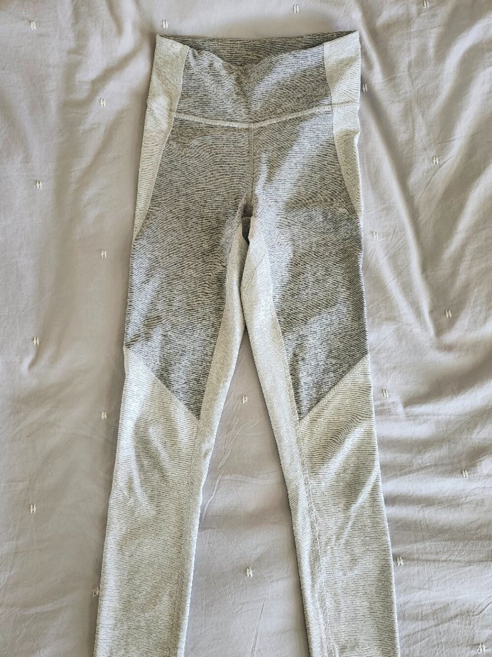 Outdoor Voices Two Tone 7/8 Legging in Dove/Ash - XS